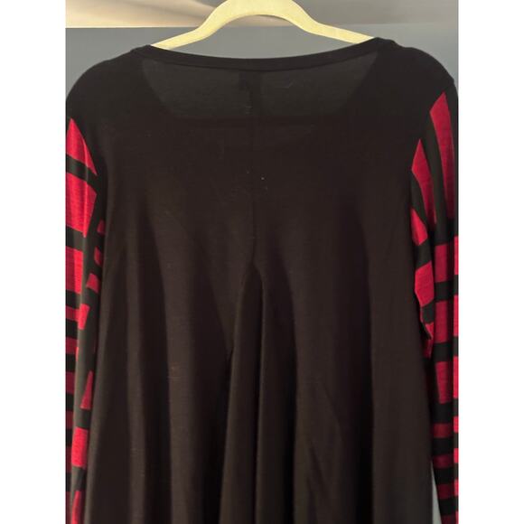 Comfy USA Long Sleeve Tunic Top Size M Abstract Pattern Lagenlook Red Black - Picture 10 of 12